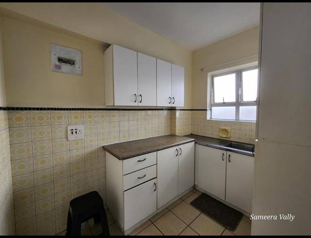 1 BEDROOM PROPERTY TO RENT IN NORTH BEACH